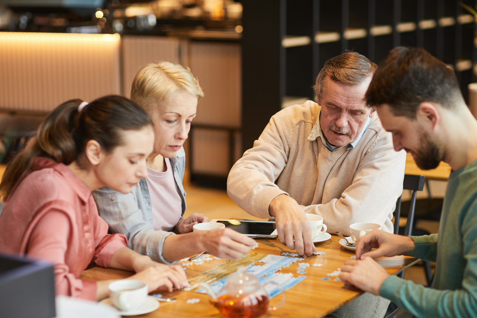 Leisure games with family